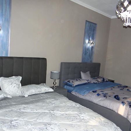 Huge Entire Apartment For Couples ,Families & Groups -Up To 5 Guests- With Free Pool, Steam & Sauna ,Jvc,Dubaj Zewnętrze zdjęcie